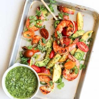 oven roasted shrimp with peaches, avocado, tomatoes and cilantro-jalapeño vinaigrette